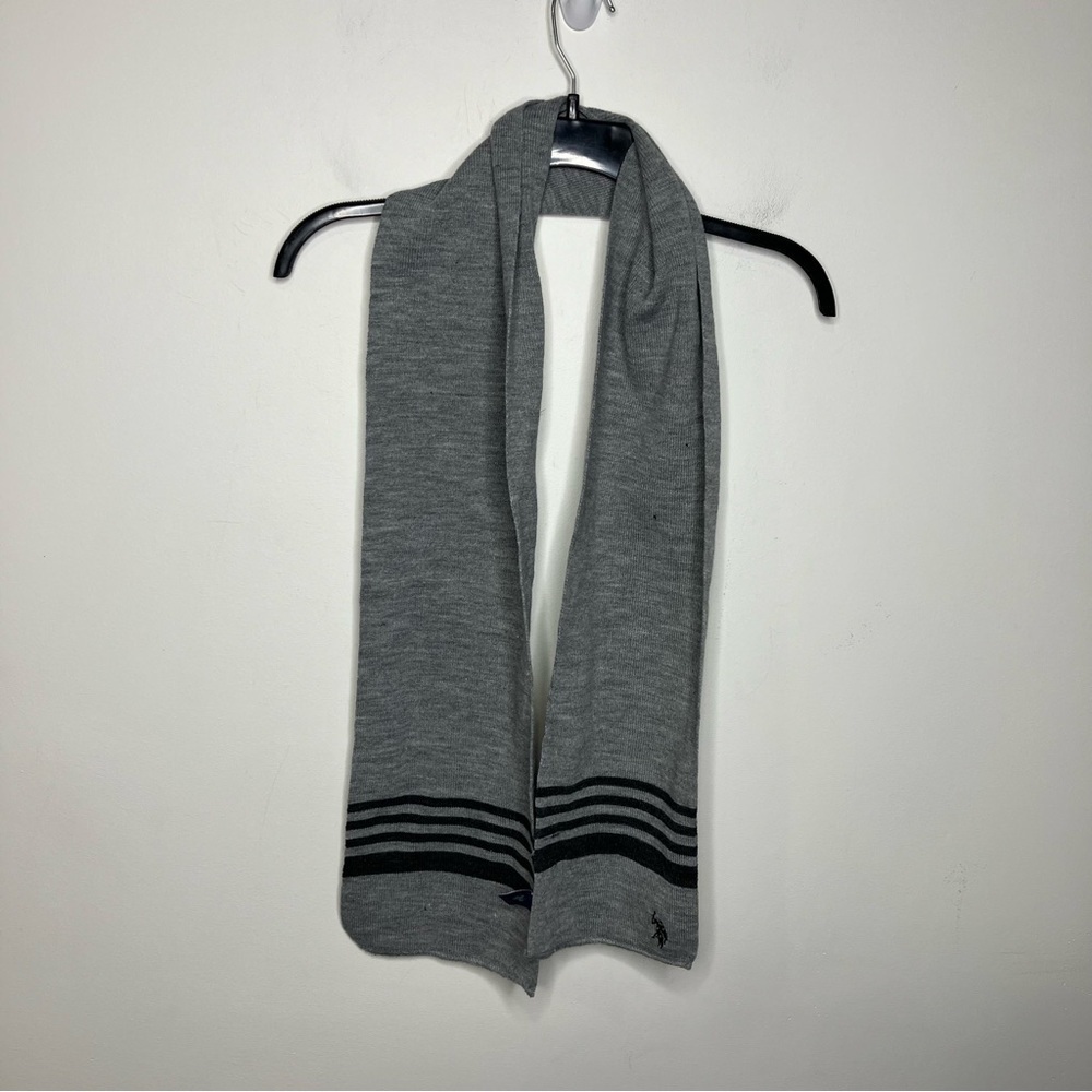 U.S. Polo Assn. gray knit scarf‎ one size